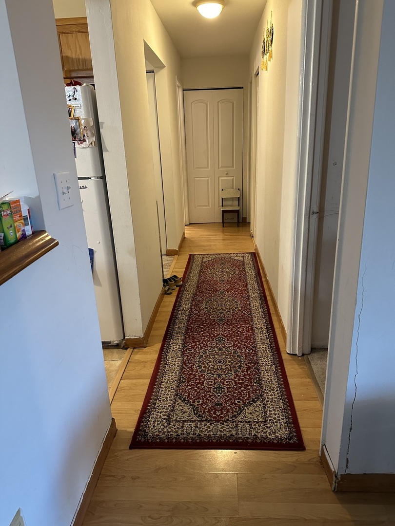 3609 Central Road, Unit 302 Glenview, IL 60025 - Photo 10 of 15 a view of a hallway