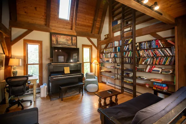 $3,000 | 216 South End Road, Mount Tabor, VT 05253