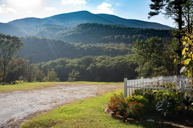 $3,000 | 216 South End Road, Mount Tabor, VT 05253