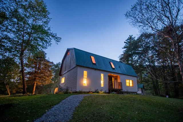 $3,000 | 216 South End Road, Mount Tabor, VT 05253