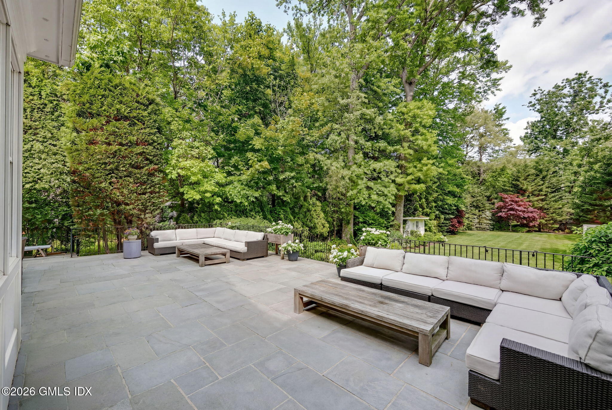 26 Circle Drive Greenwich, CT 06830 - Photo 22 of 29 Expansive Stone Terrace