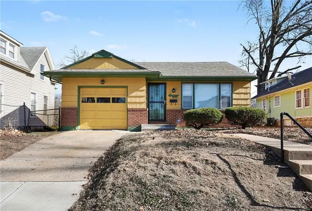 $190,000 | 5503 Forest Avenue, Kansas City, MO 64110