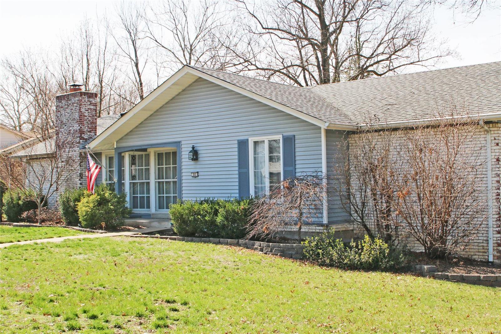 353 Baxter Road Ballwin, MO 63011 - Photo 1 of 19 Gallery Image 1