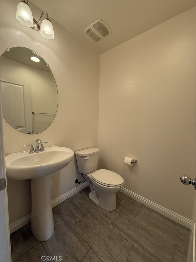 422 West Rte 66, Unit 1 Glendora, CA 91740 - Photo 13 of 34 Bath room