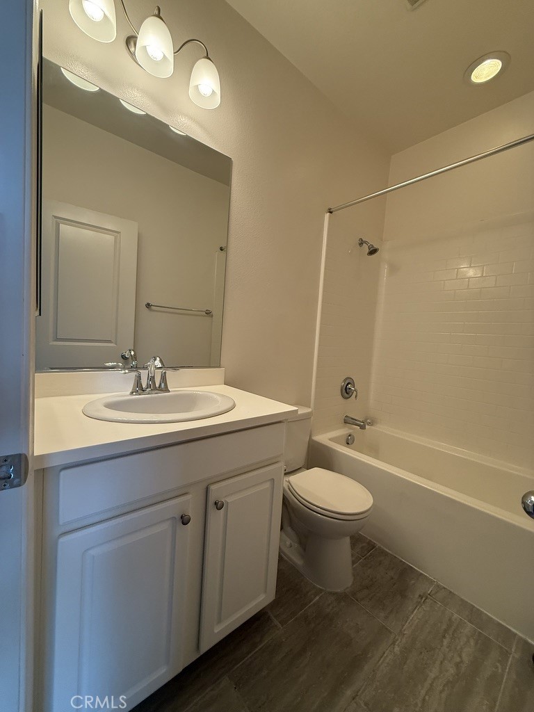 422 West Rte 66, Unit 1 Glendora, CA 91740 - Photo 21 of 34 Bathroom