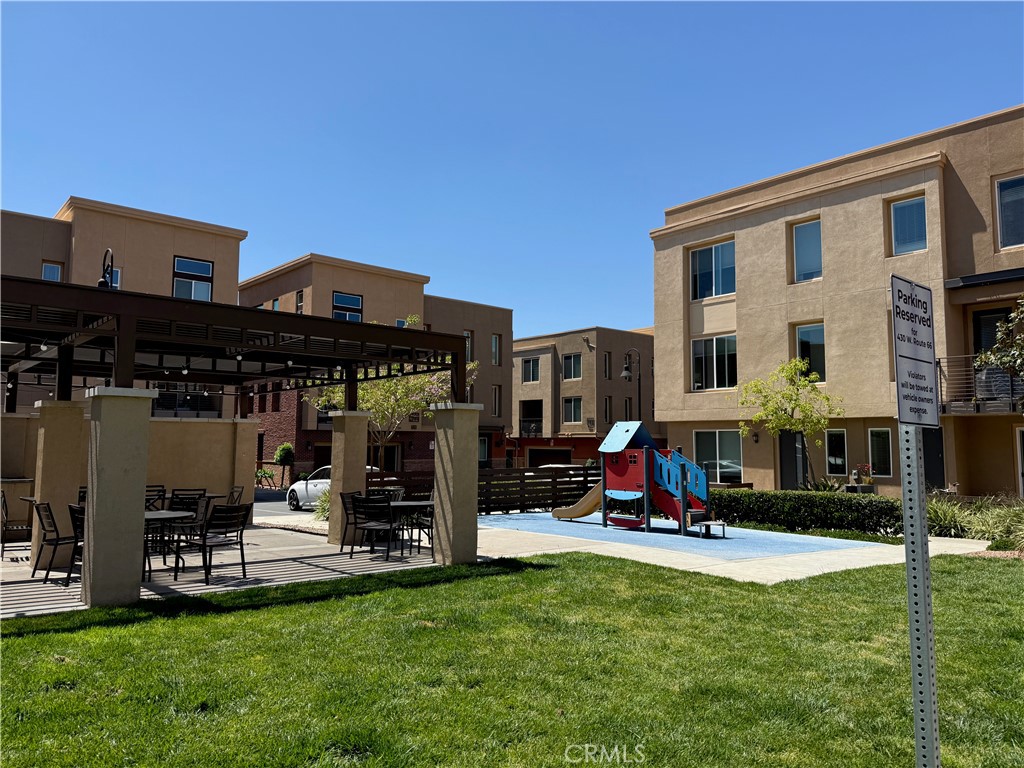 422 West Rte 66, Unit 1 Glendora, CA 91740 - Photo 32 of 34 Community play ground