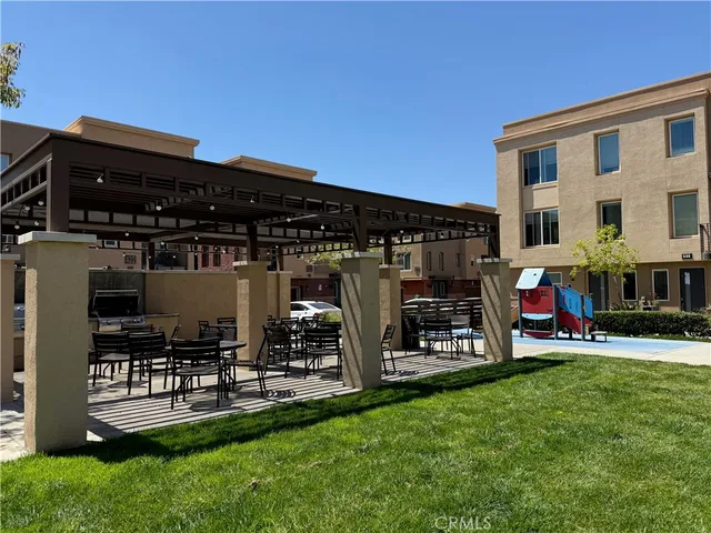 $3,250 | 422 West Rte 66, Unit 1, Glendora, CA 91740