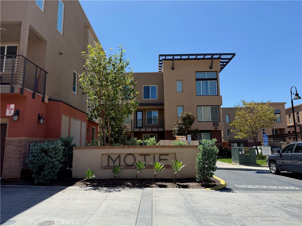 422 West Rte 66, Unit 1 Glendora, CA 91740 - Photo 34 of 34 Community