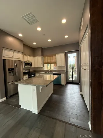 $3,250 | 422 West Rte 66, Unit 1, Glendora, CA 91740