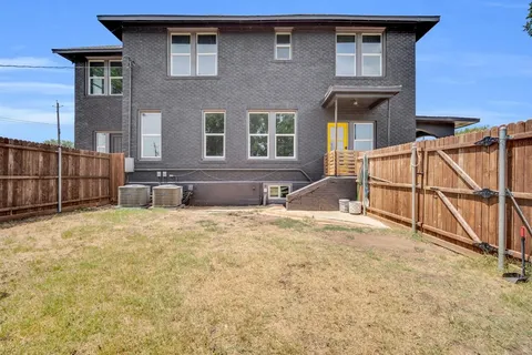 $395,000 | 805 East Wise Street, Bowie, TX 76230