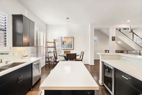 $679,900 | 5911 Rose Street, Houston, TX 77007