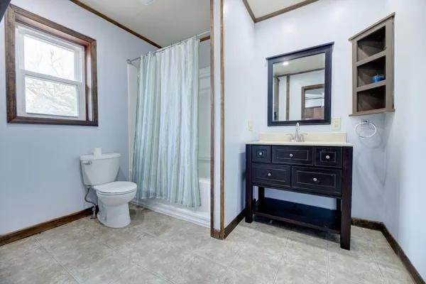 $204,900 | 1902 Winfield Avenue, Winfield, KS 67156