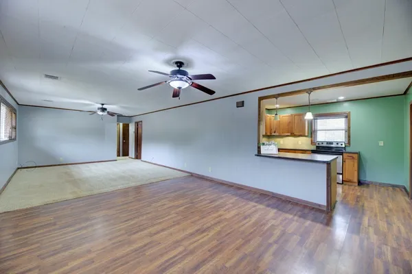 $204,900 | 1902 Winfield Avenue, Winfield, KS 67156