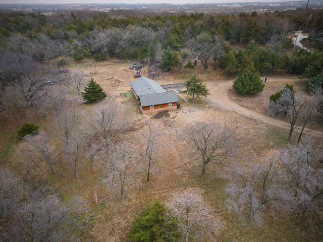 $204,900 | 1902 Winfield Avenue, Winfield, KS 67156