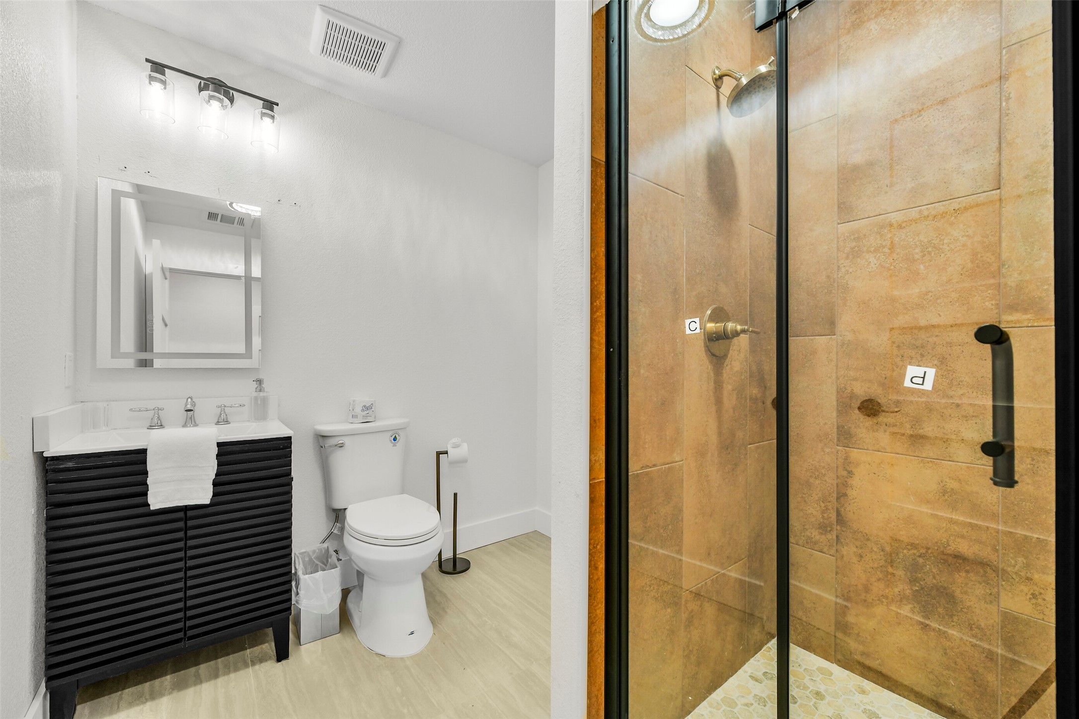 7103 Long Point Road, Unit A Houston, TX 77055 - Photo 18 of 19 Gallery Image 18
