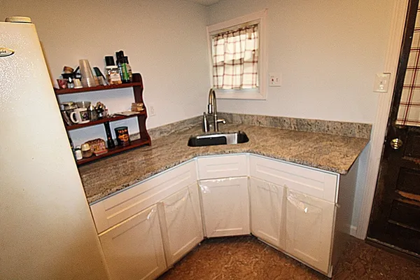 $453,500 | 340 Lake Avenue, Worcester, MA 01604