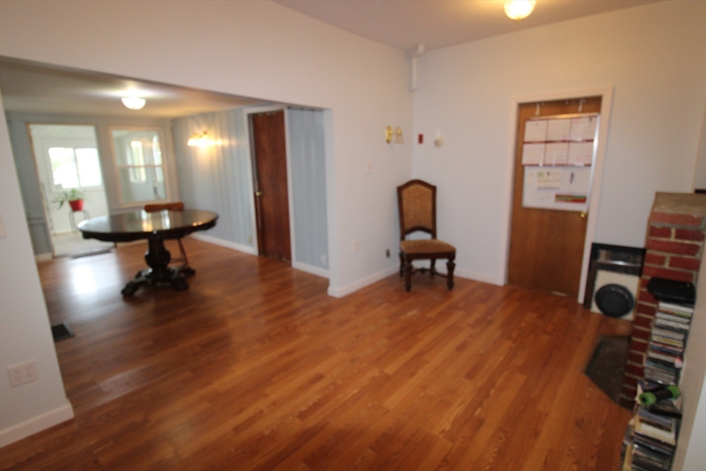 340 Lake Avenue Worcester, MA 01604 - Photo 24 of 37 a living room with furniture and a piano