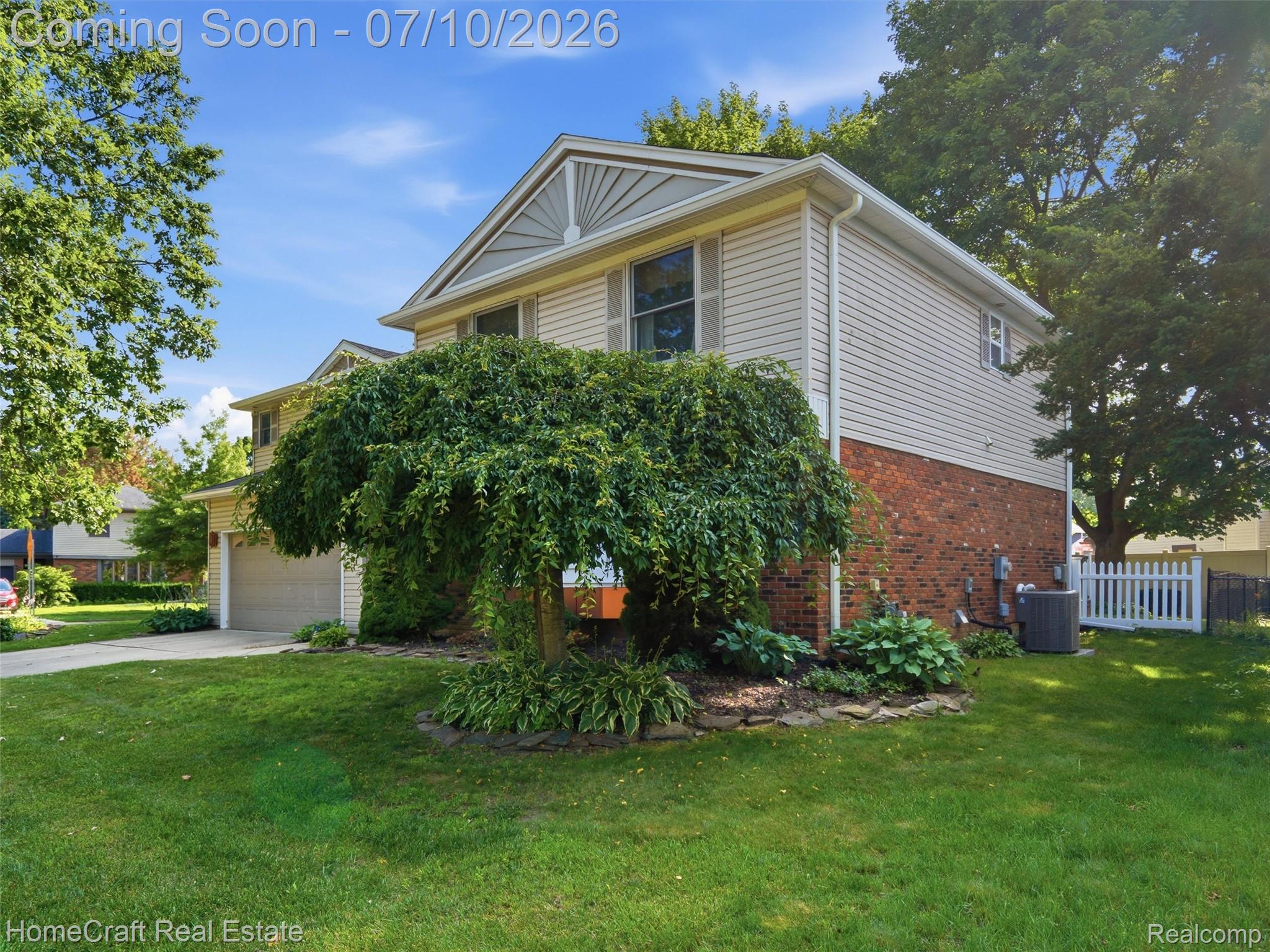 1744 Walnut Ridge Circle Canton, MI 48187 - Photo 3 of 46 03-DSC01017.jpg