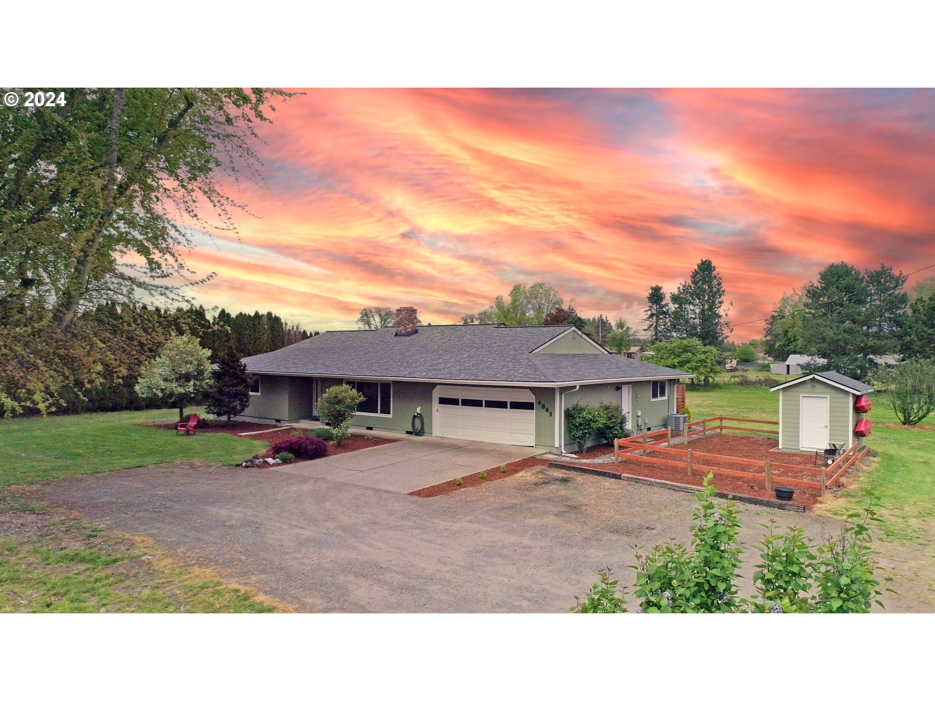 6885 South Anderson Road Aurora, OR 97002 - Photo 1 of 38 Gallery Image 1