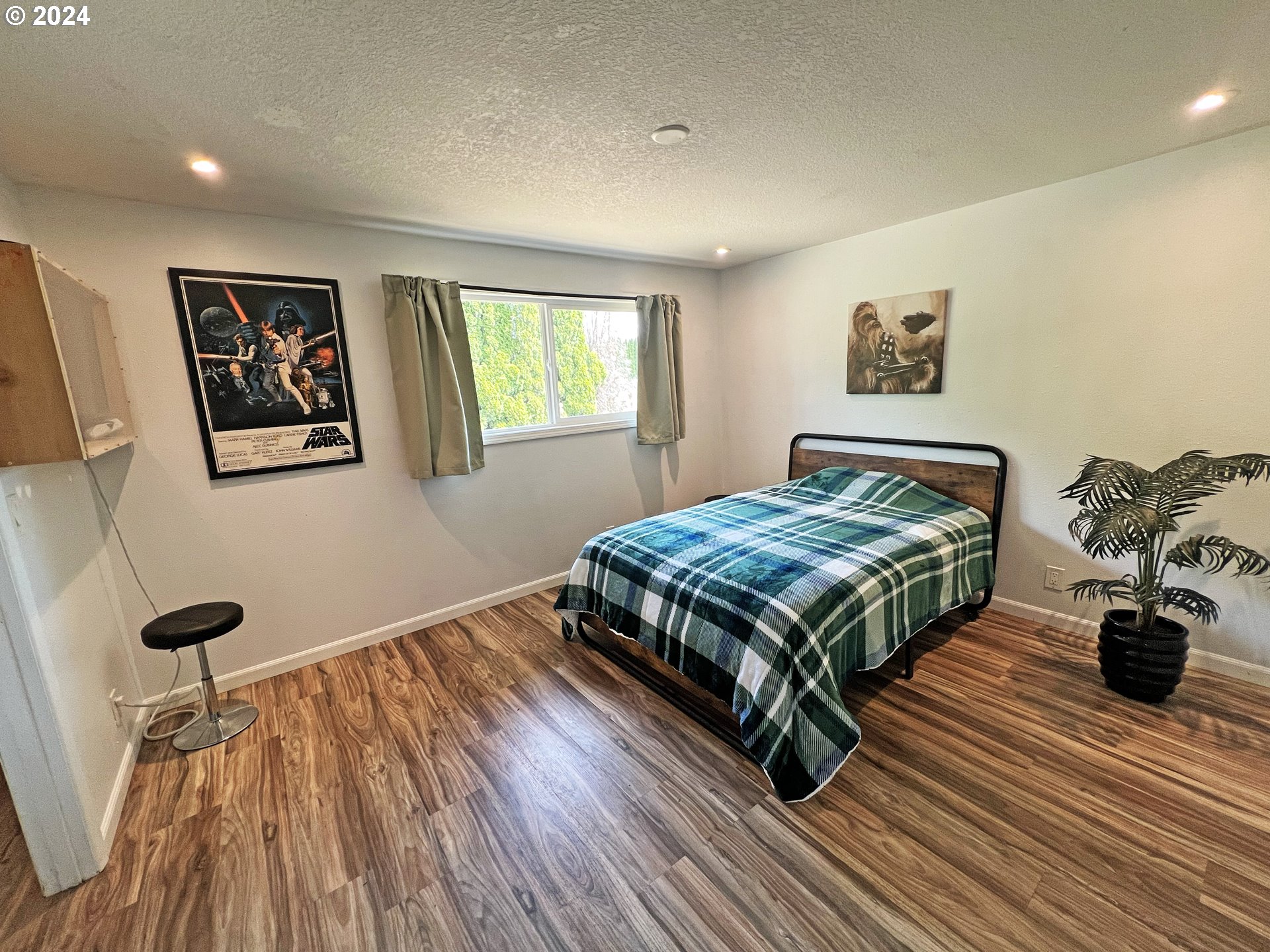 6885 South Anderson Road Aurora, OR 97002 - Photo 17 of 38 Gallery Image 17