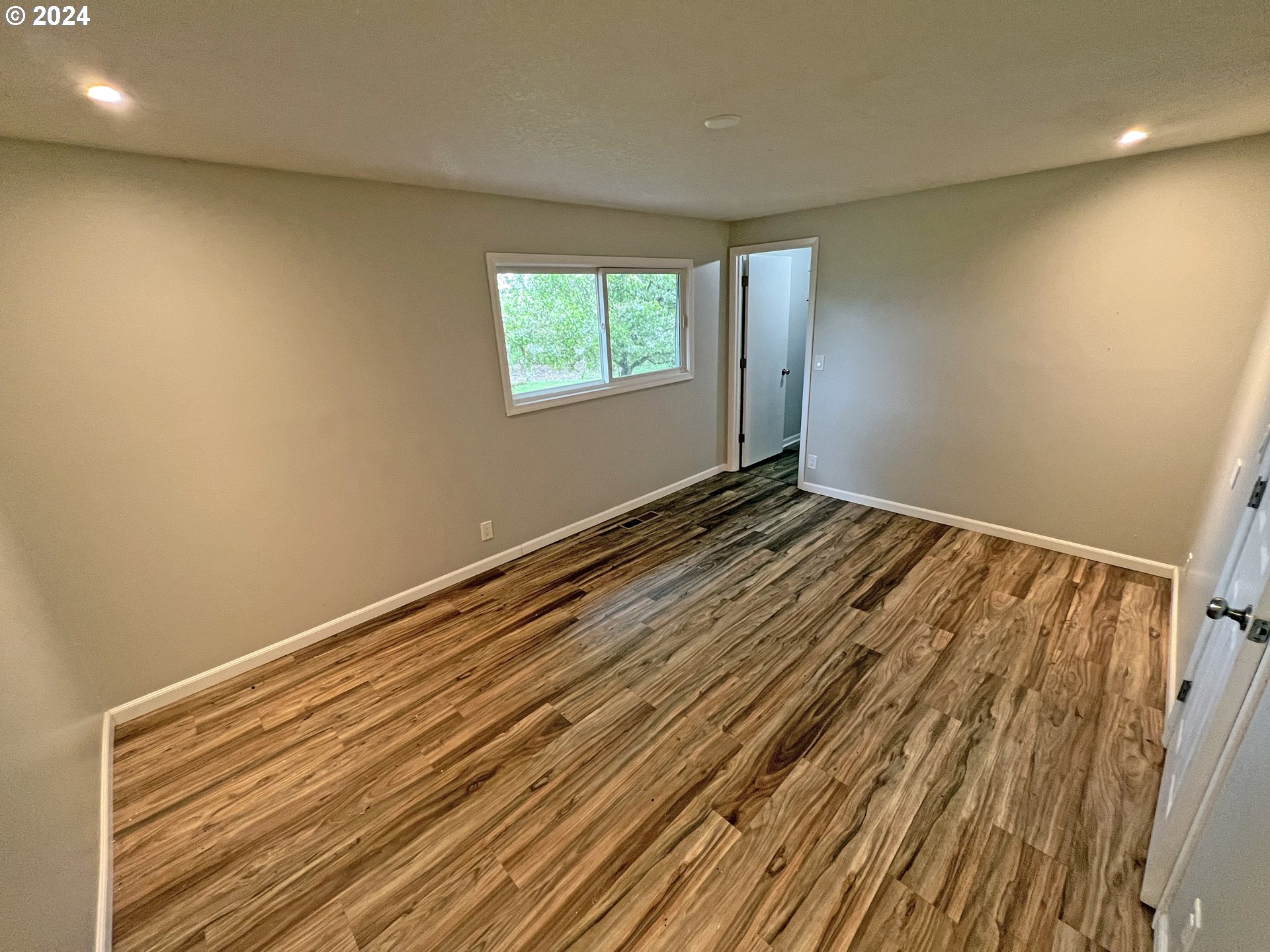 6885 South Anderson Road Aurora, OR 97002 - Photo 18 of 38 Gallery Image 18