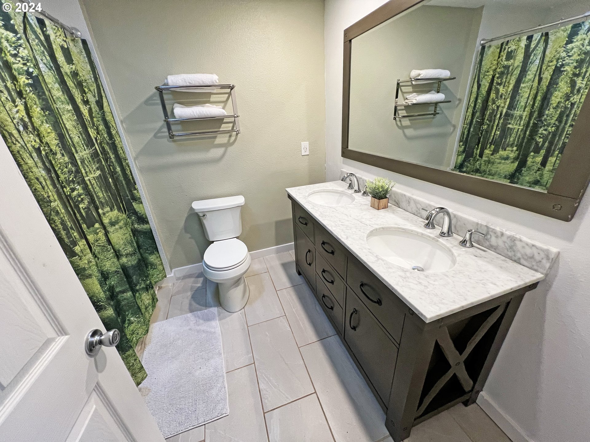 6885 South Anderson Road Aurora, OR 97002 - Photo 19 of 38 Gallery Image 19