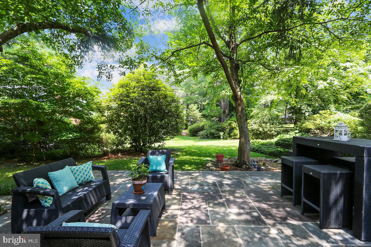 9801 Brookford Road Potomac, MD 20854 - Photo 21 of 82 Patio off family room