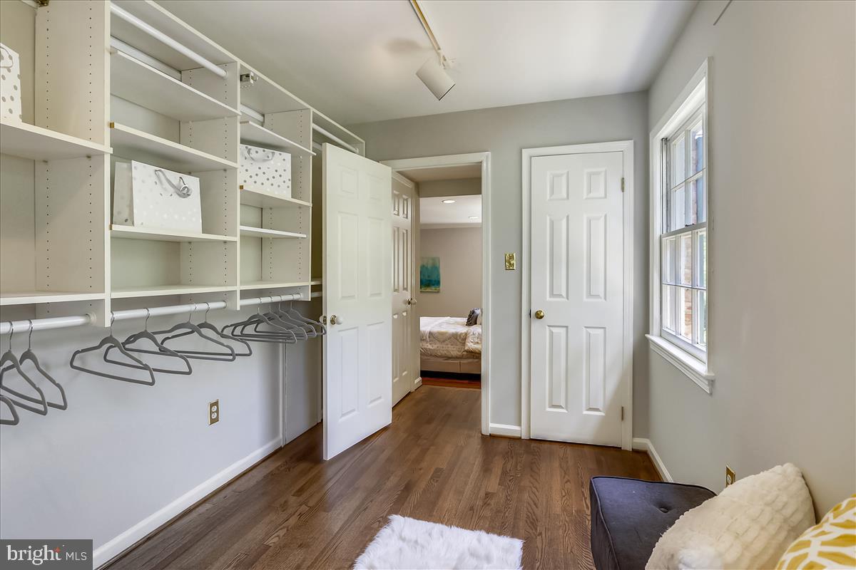9801 Brookford Road Potomac, MD 20854 - Photo 27 of 82 Closet