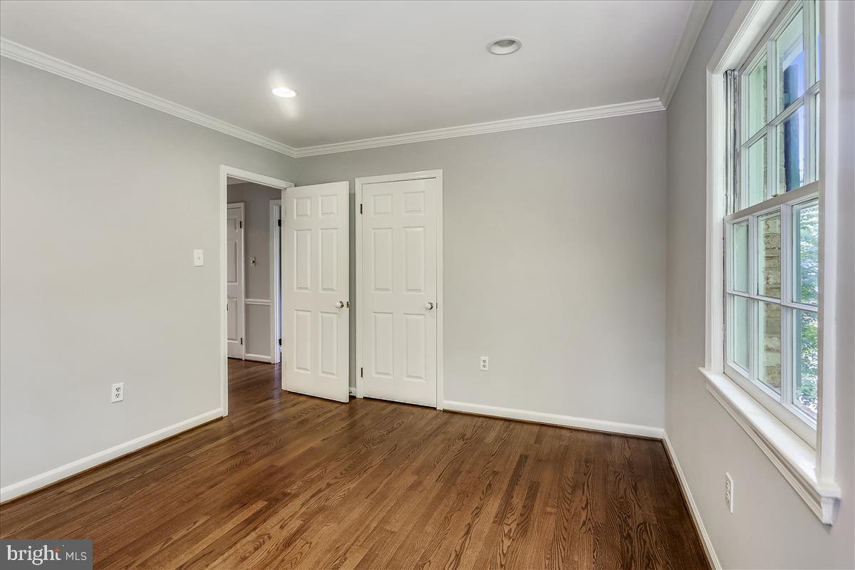 9801 Brookford Road Potomac, MD 20854 - Photo 36 of 82 Bedroom
