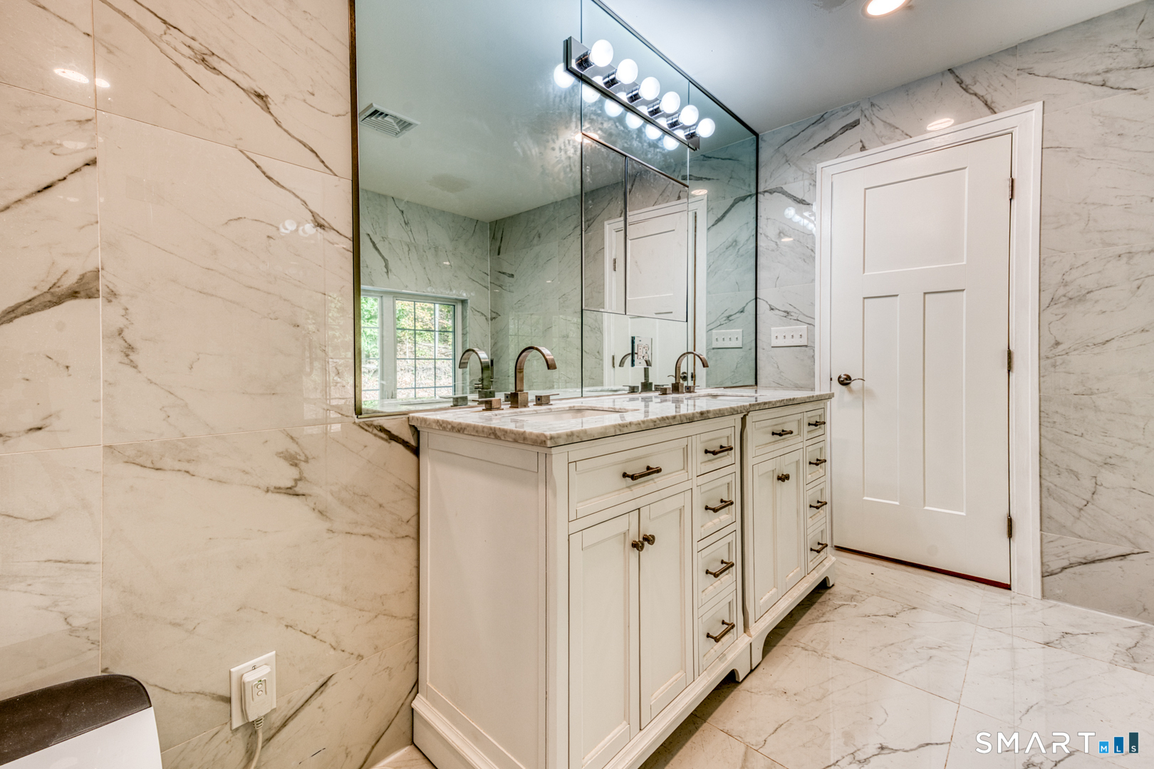 171 Oregon Road Meriden, CT 06451 - Photo 32 of 38