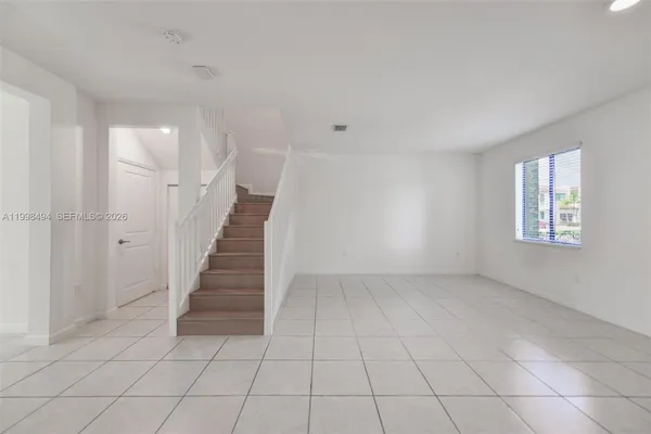 $3,100 | 640 Northeast 207th Street, Miami, FL 33179