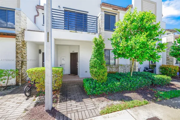 $3,100 | 640 Northeast 207th Street, Miami, FL 33179