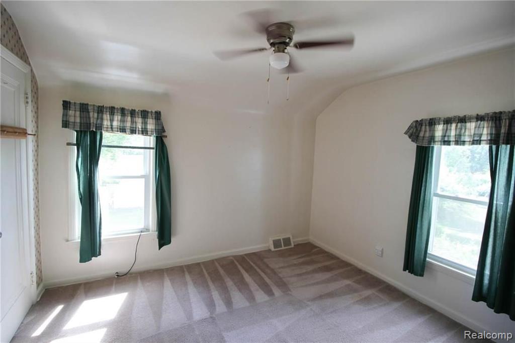 6259 Denton Road Belleville, MI 48111 - Photo 10 of 29