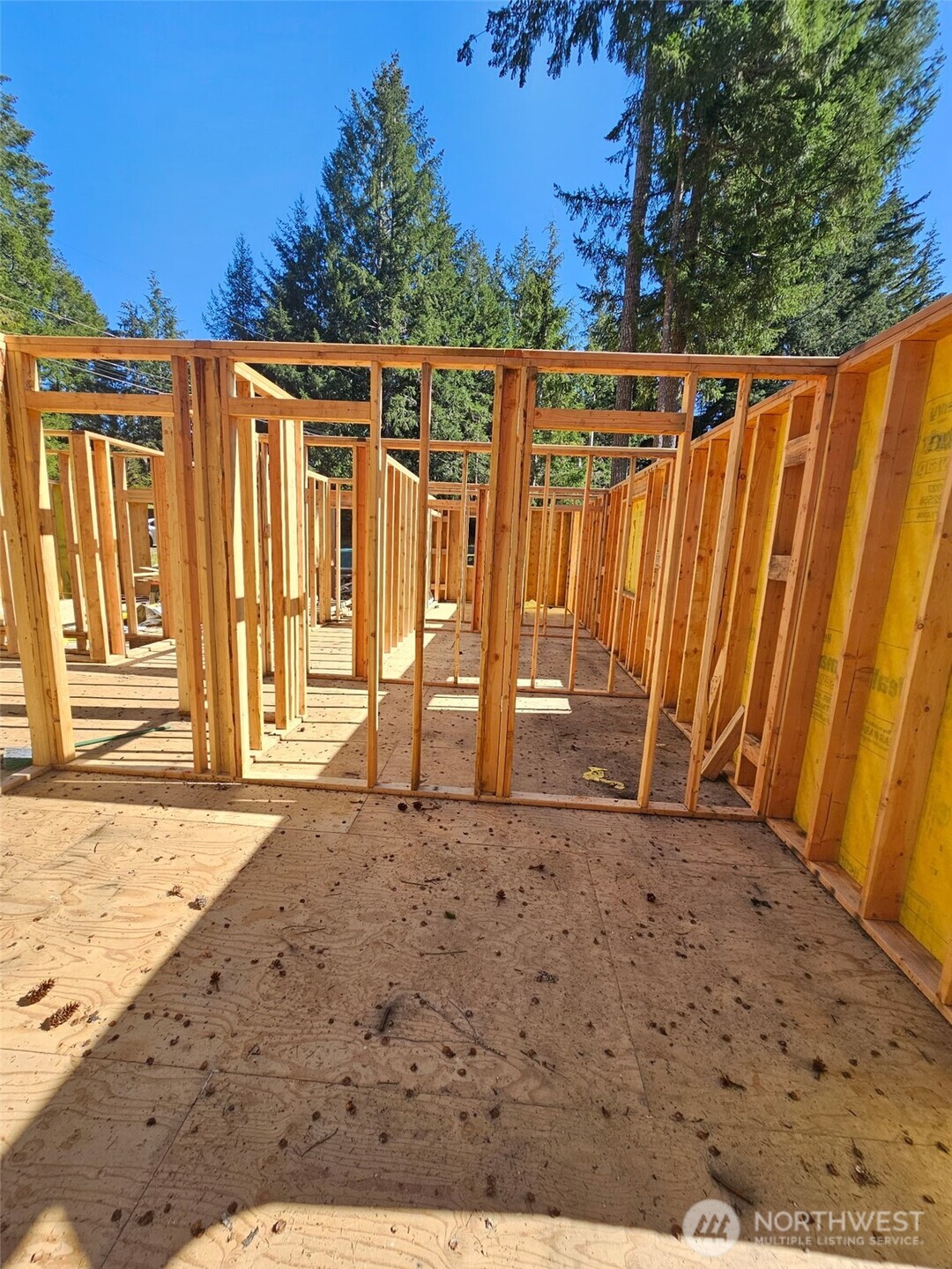 821 East Olde Lyme Road Shelton, WA 98584 - Photo 15 of 33 a view of a backyard of the house