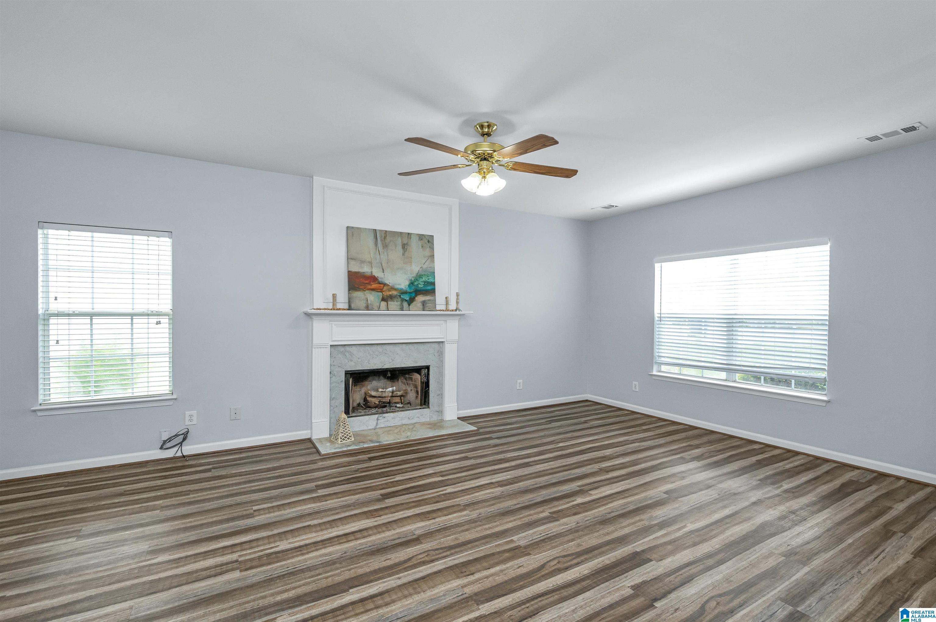 136 Blue Spring Place Alabaster, AL 35007 - Photo 5 of 41 Gallery Image 5