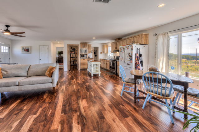 129 Deer Creek Road, Unit 9 La Sal, UT 84530 - Photo 15 of 32