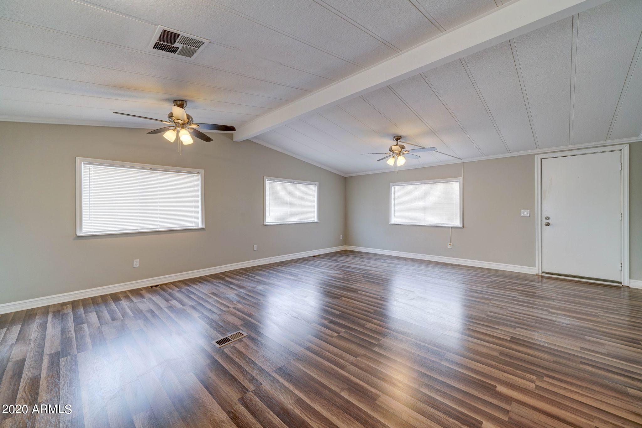 1271 South Starr Road Apache Junction, AZ 85119 - Photo 6 of 20 Starr living3