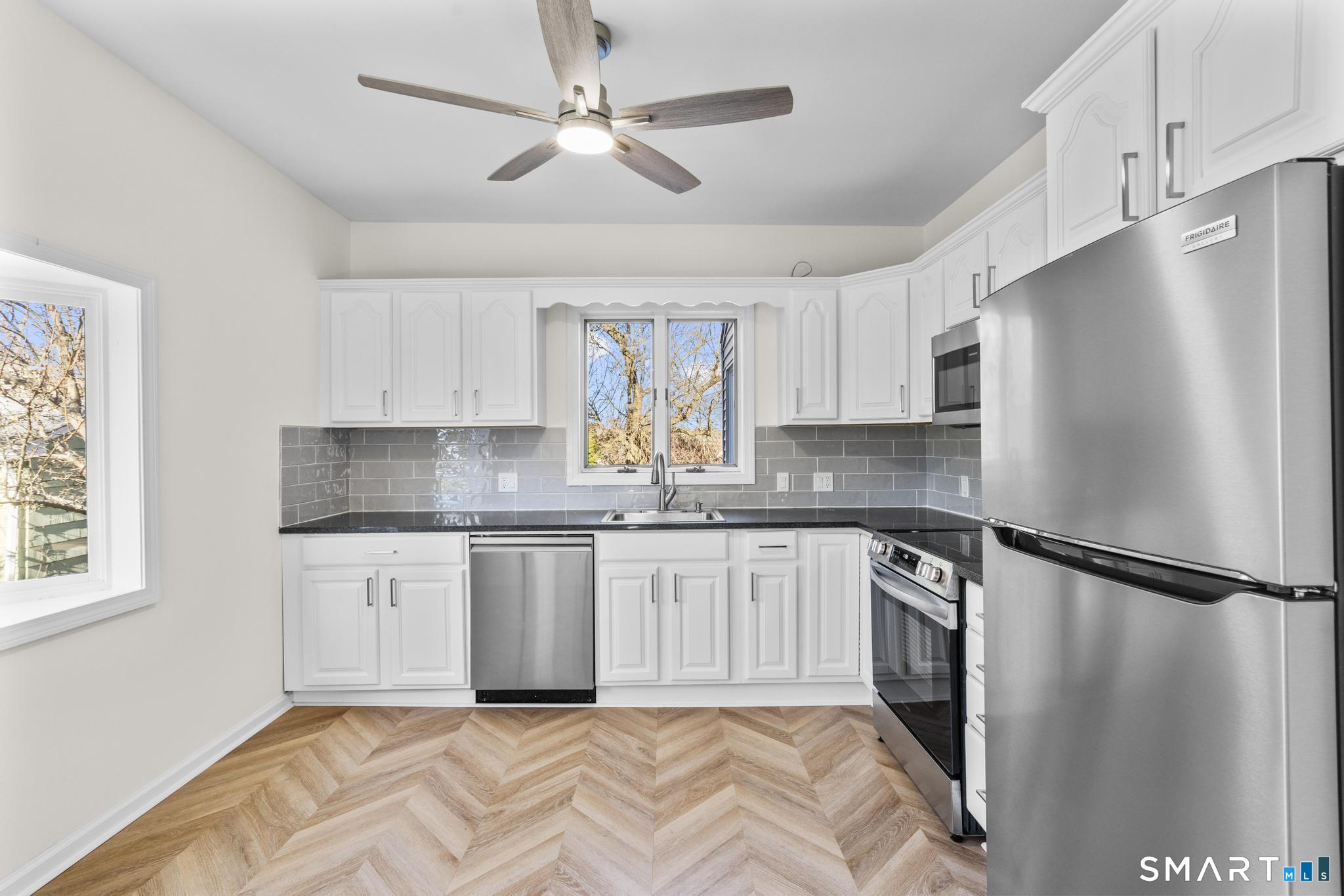4 Bellview Road Branford, CT 06405 - Photo 11 of 30