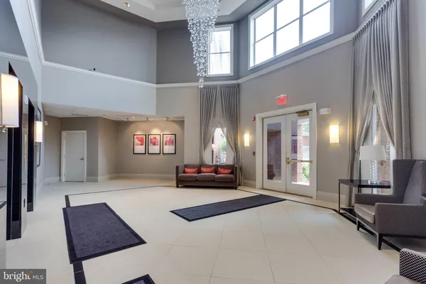 a view of a yard with yellow house