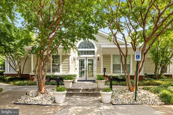 $479,000 | 1625 International Drive, Unit 421, McLean, VA 22102