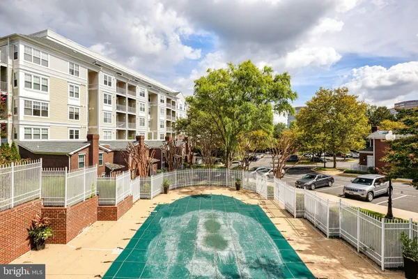 $479,000 | 1625 International Drive, Unit 421, McLean, VA 22102