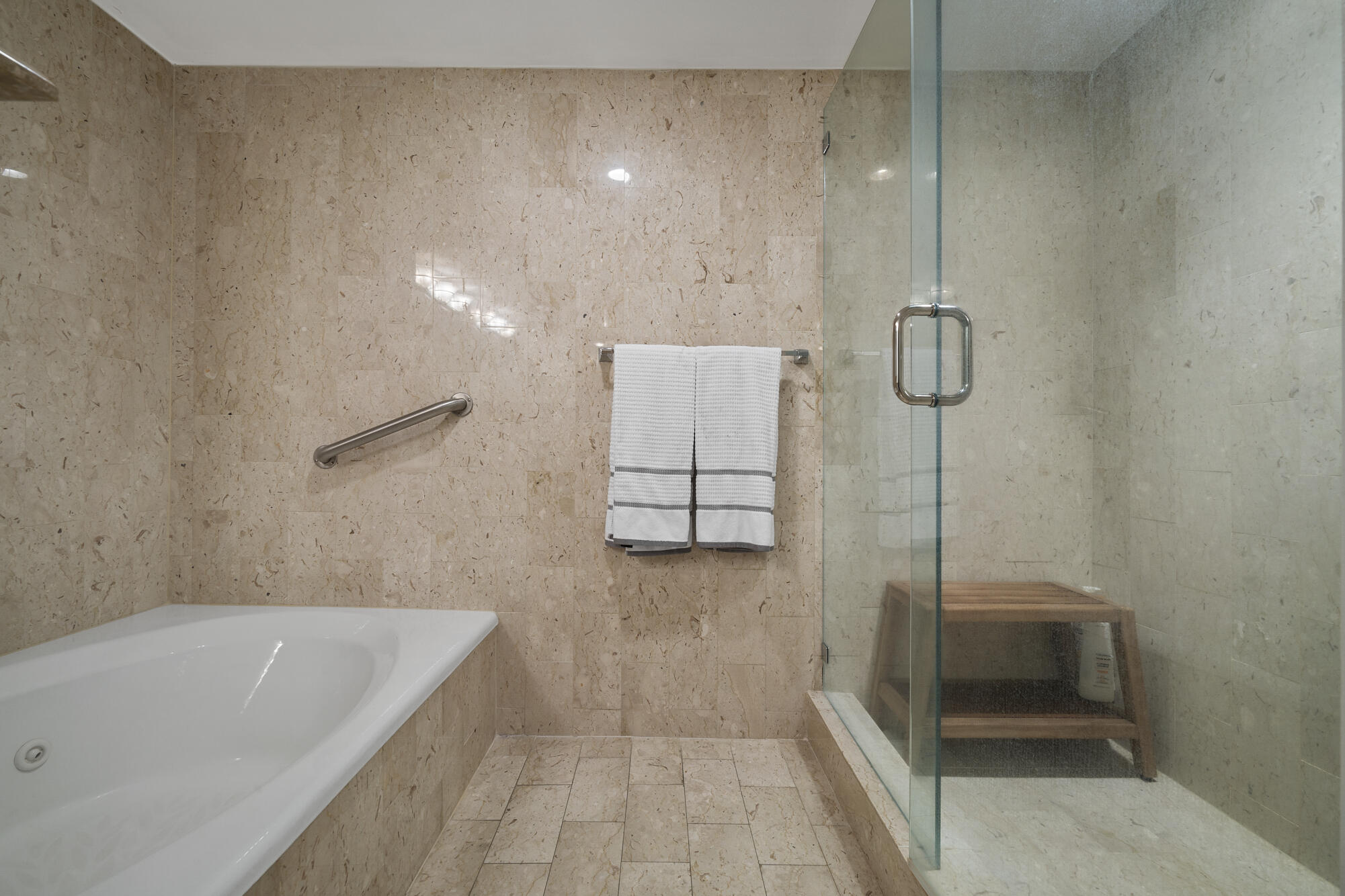 20080 Boca W Drive, Unit 447 Boca Raton, FL 33434 - Photo 16 of 110 Primary Tub and Shower Area