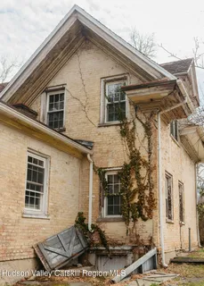 $525,000 | 7 Ferncliff Drive, Rhinebeck, NY 12572