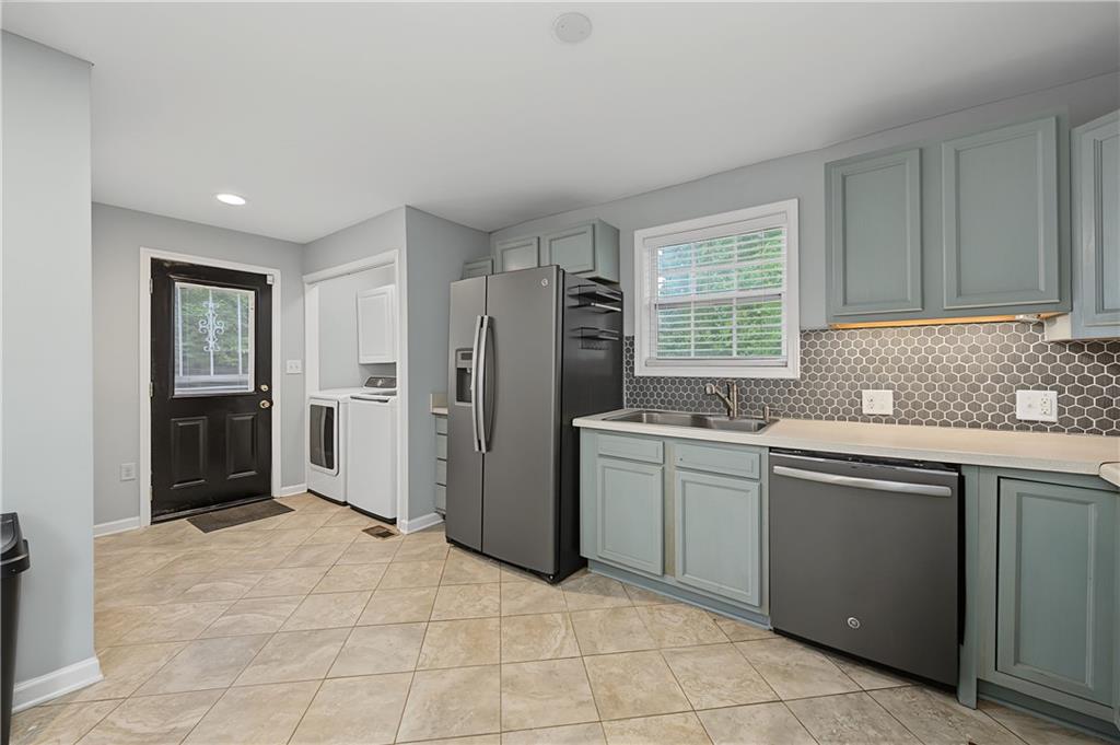 2327 Ben Hill Road East Point, GA 30344 - Photo 14 of 19 Gallery Image 14