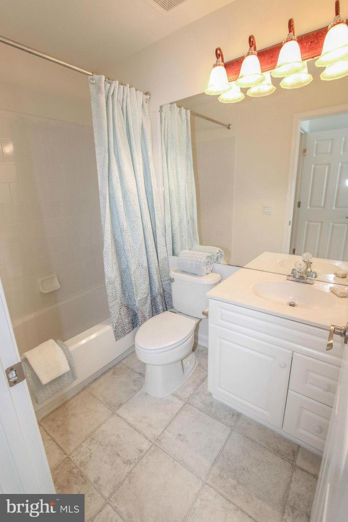 6035 Riddle Walk Alexandria, VA 22312 - Photo 20 of 30 Bath