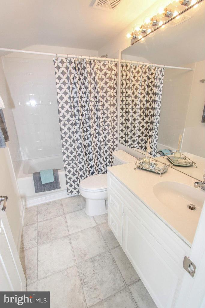 6035 Riddle Walk Alexandria, VA 22312 - Photo 21 of 30 Bath