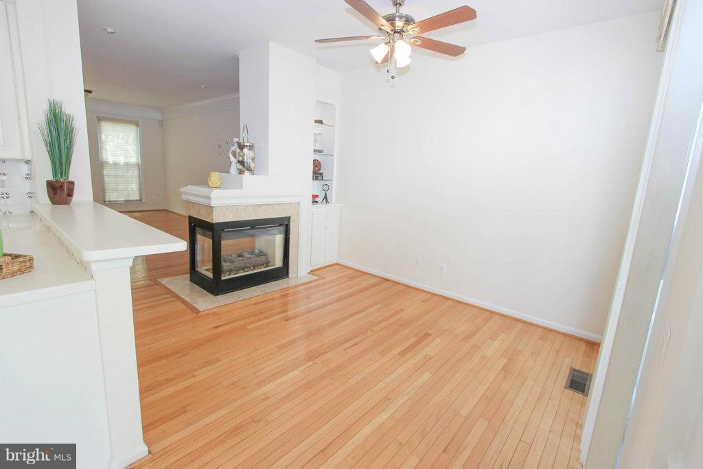 6035 Riddle Walk Alexandria, VA 22312 - Photo 6 of 30 Interior (General)