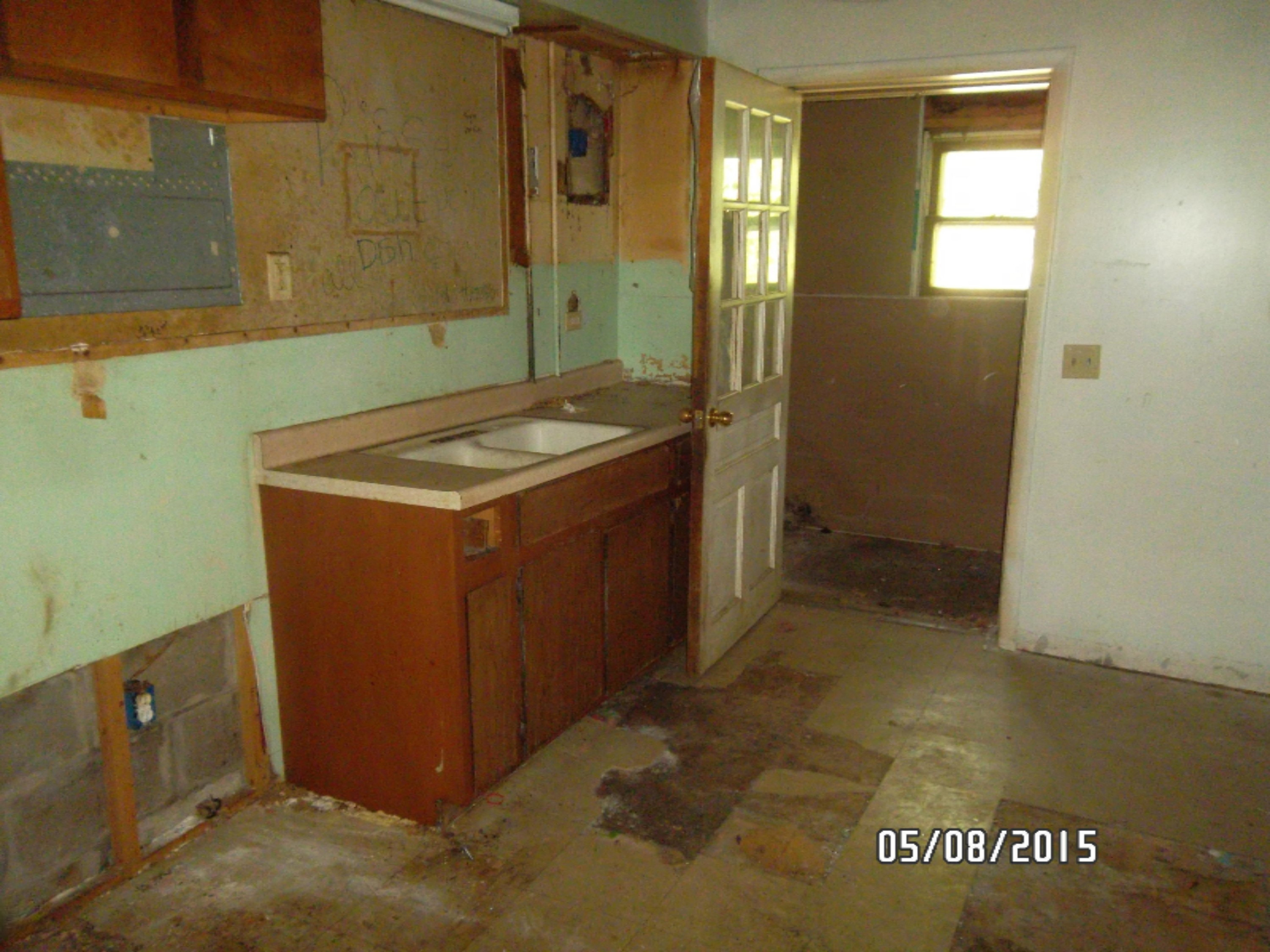 1623 Barney Road Kalamazoo, MI 49007 - Photo 4 of 13 SAM_1525