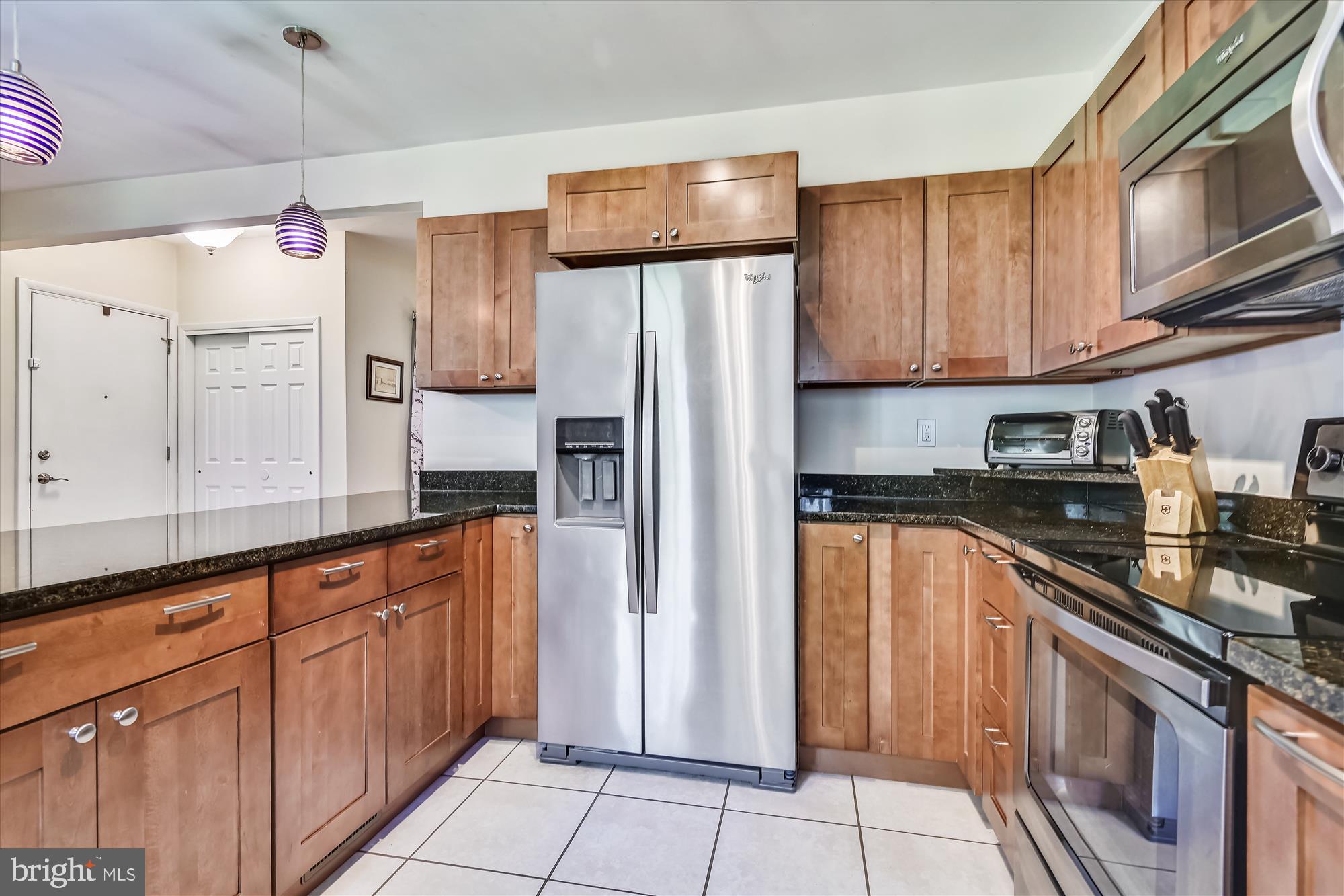 6805 Barnett Road Baltimore, MD 21239 - Photo 12 of 37 Granite and stainless, of course!