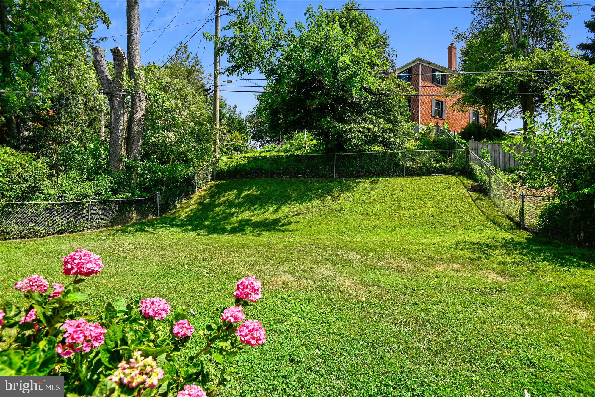6805 Barnett Road Baltimore, MD 21239 - Photo 33 of 37 Wonderful spacious backyard